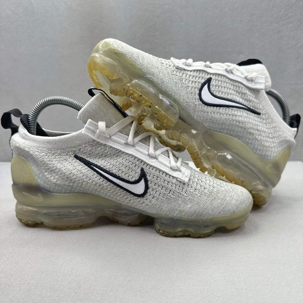 Womens 7.5 / 6Y Nike Air VaporMax 2021 FK Shoes White / Silver Running Sneakers